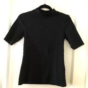 Uniqlo mock-neck short sleeve top black